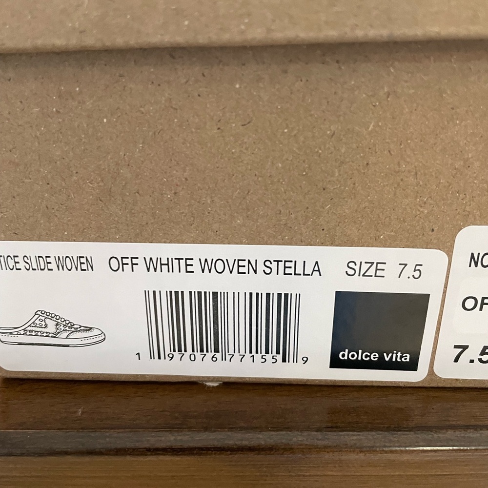 Dolce Vita Cream Woven Lace-Up Sneaker with Gum Sole - Picture 7 of 8